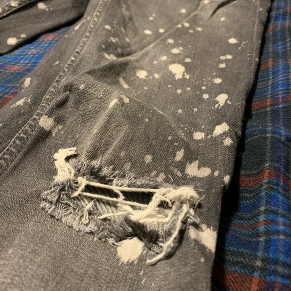 Zara distressed denim with splatter design - Picture 2 of 4